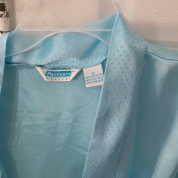 Partners by Mervans vintage Woman's Baby Blue Long Sleeve Robe with Belt size S - Picture 2 of 7